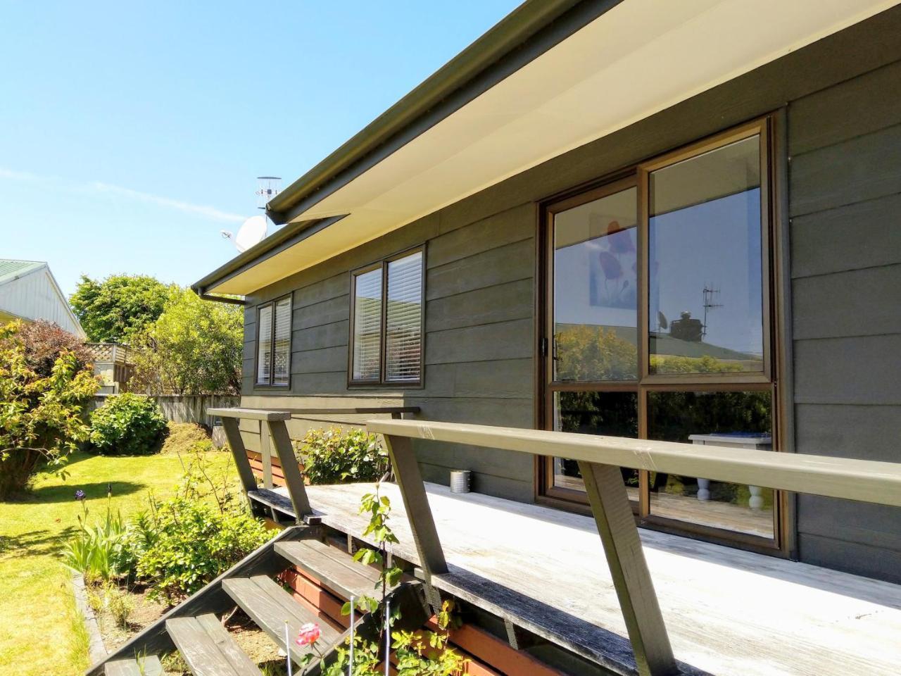 Bram'S Bach Taupo Exterior photo